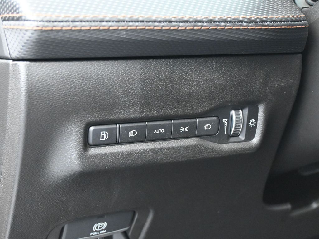 New 2026 Silver Zynith Clearcoat Jeep Overland image 15