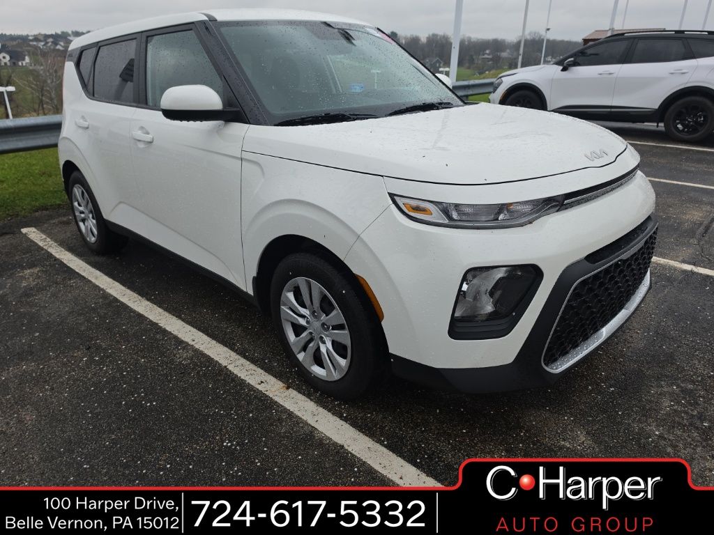 Snow White Pearl 2022 Kia Soul LX FWD SUV / Crossover Front-Wheel Drive Continuously Variable Transmission
