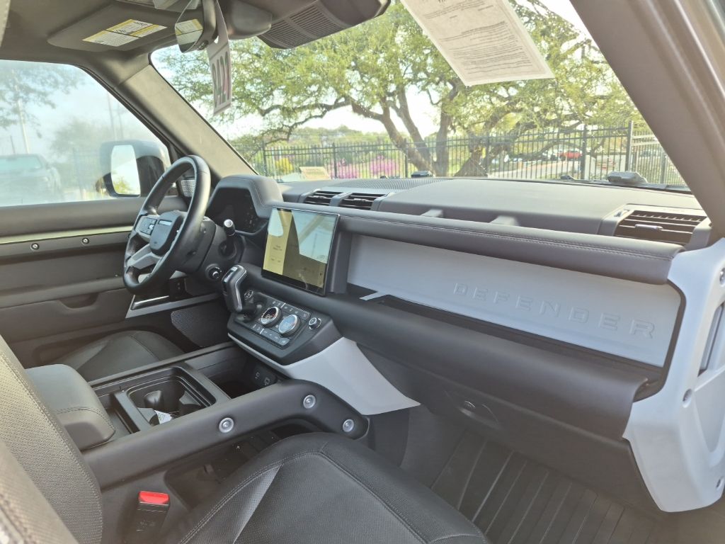 Used Car 2024 Land Rover Defender 130  X-dynamic Se For Sale Under $60,000 In Austin, Texas
