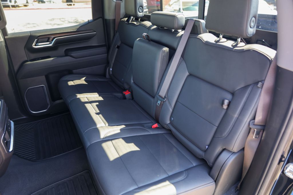 Used 2024 Black GMC SLT image 27