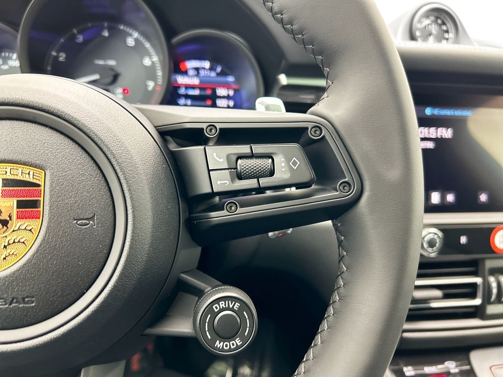 Thumbnail: 2026 Porsche Macan - 15