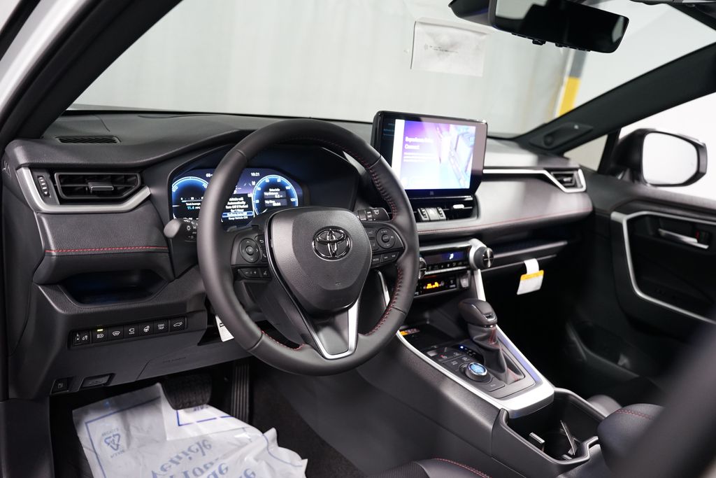 Thumbnail: 2025 Toyota RAV4 - 11