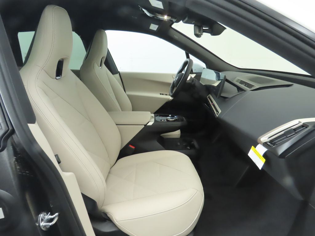 Thumbnail: 2026 BMW iX - 21