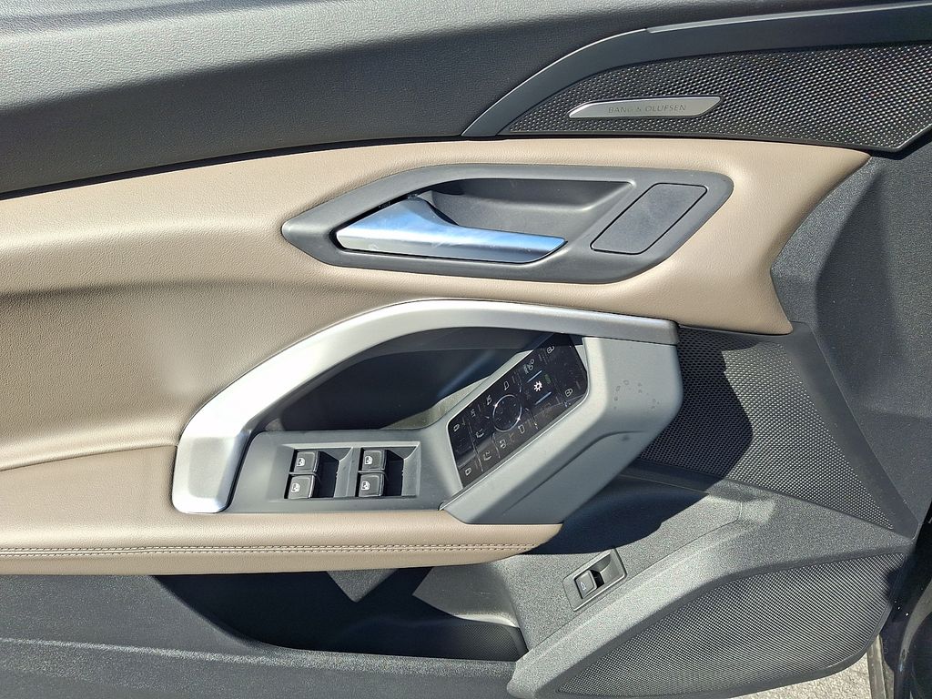Thumbnail: 2026 Audi Q5 - 9