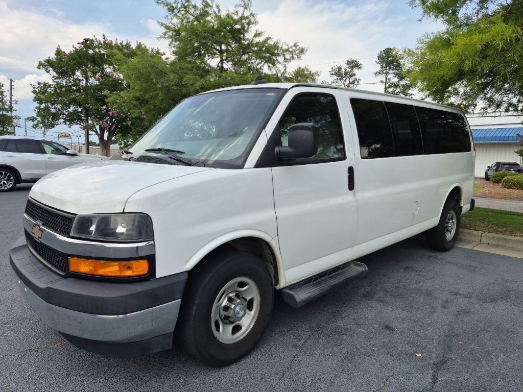 2019 Chevrolet Express 3500 LT Extended's photo