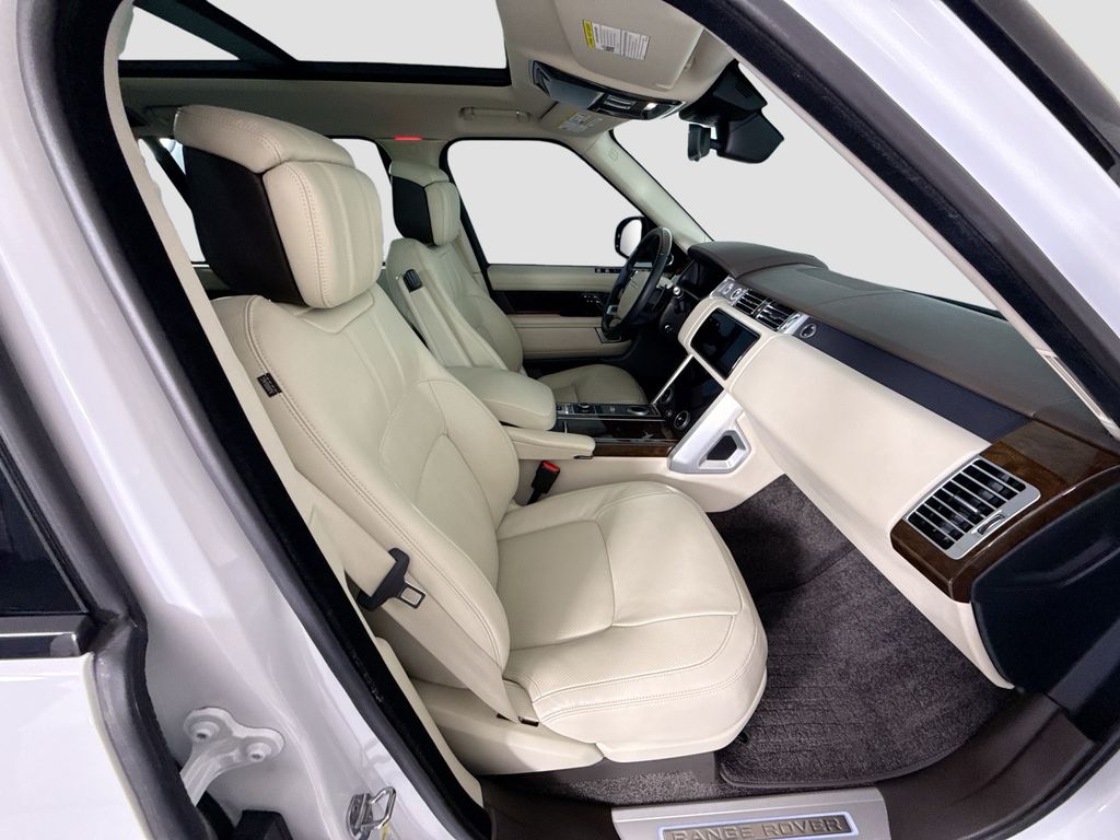 Thumbnail: 2020 Land Rover Range Rover - 21