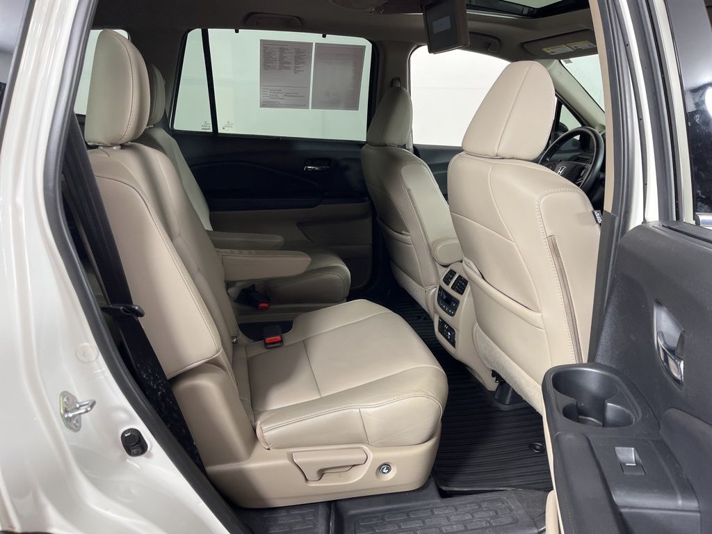 2019 Honda Pilot Touring 10