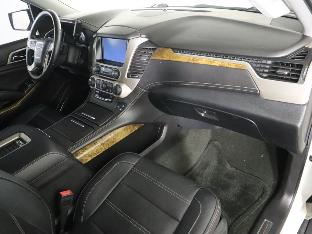 Thumbnail: 2015 GMC Yukon - 17