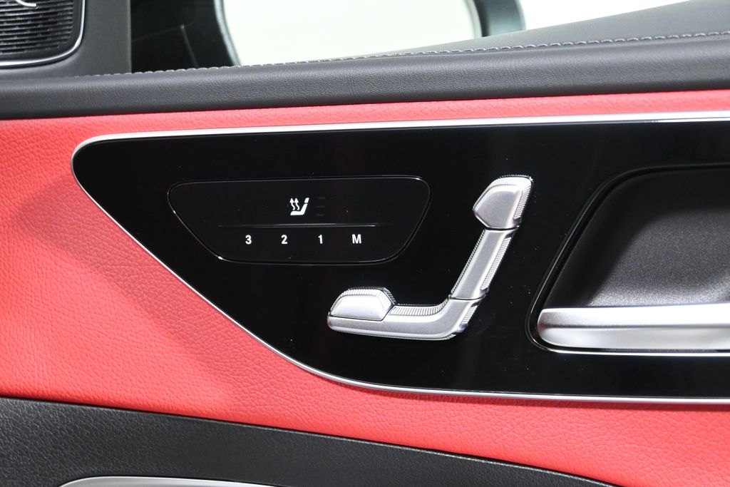 Thumbnail: 2025 Mercedes-Benz C-Class - 22