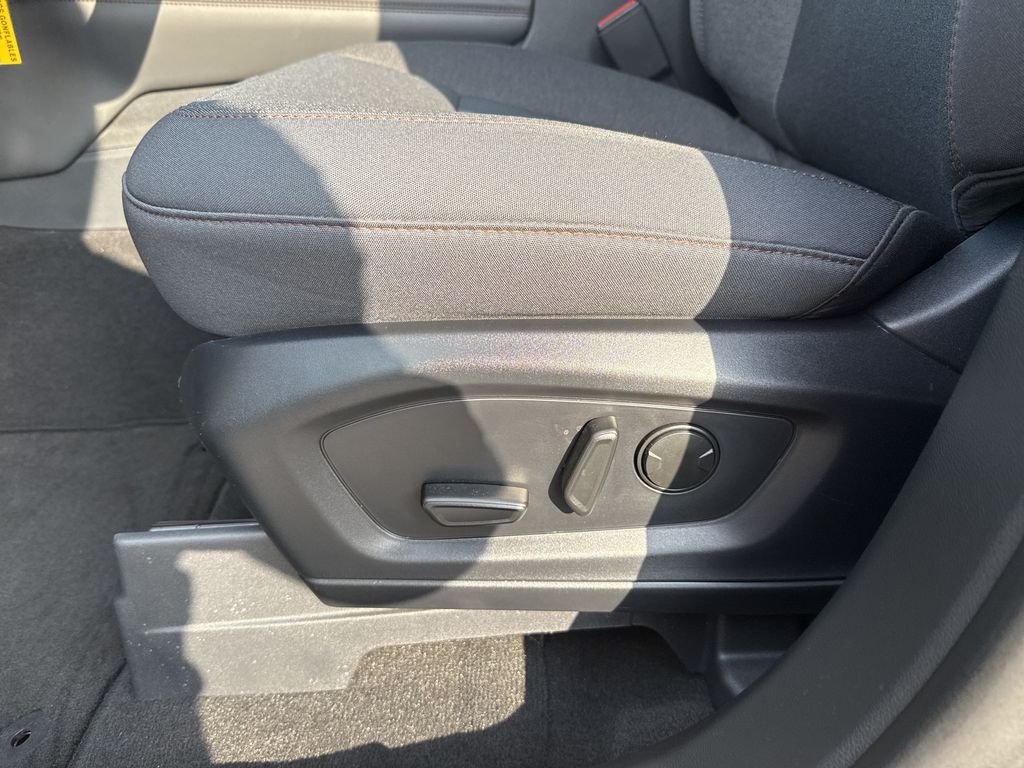 2026 Ford Explorer Active - 8