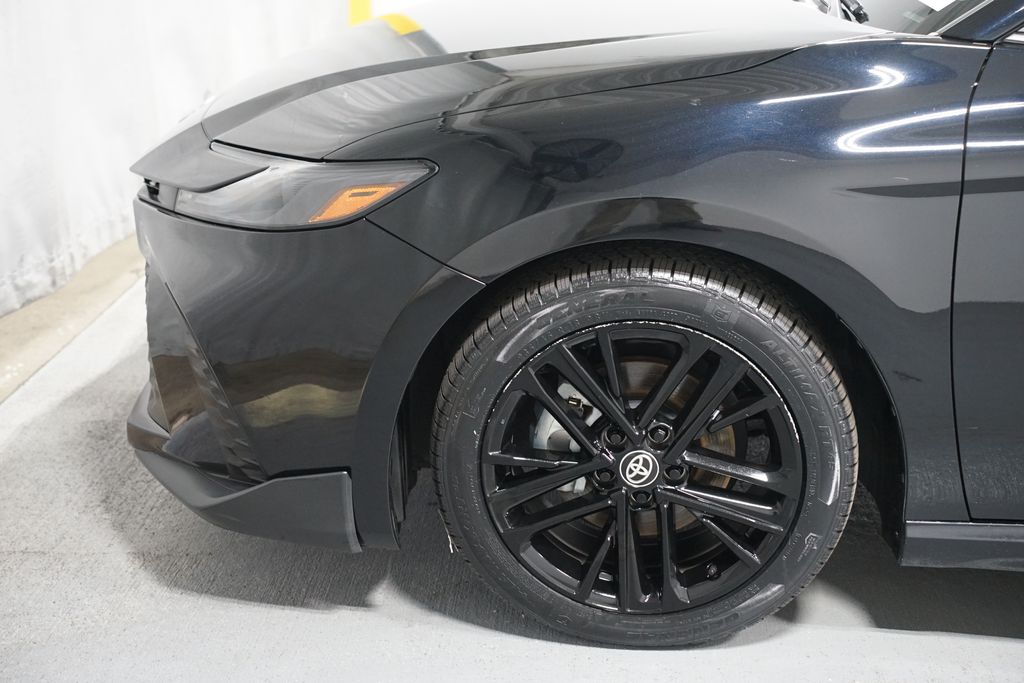 Thumbnail: 2025 Toyota Camry - 5