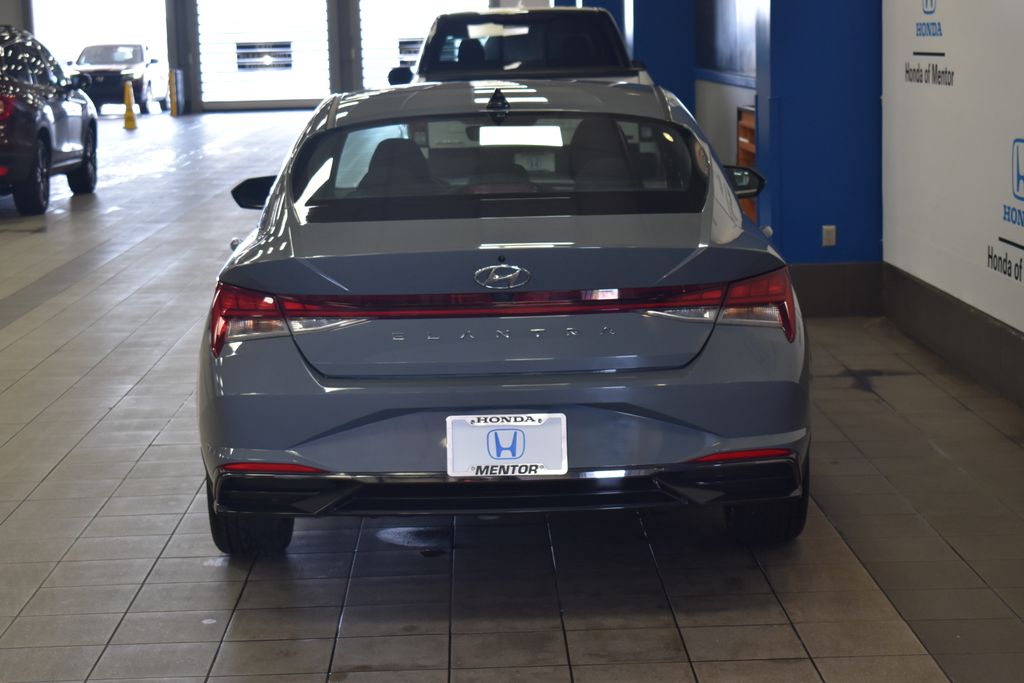 2022 Hyundai Elantra SEL 4