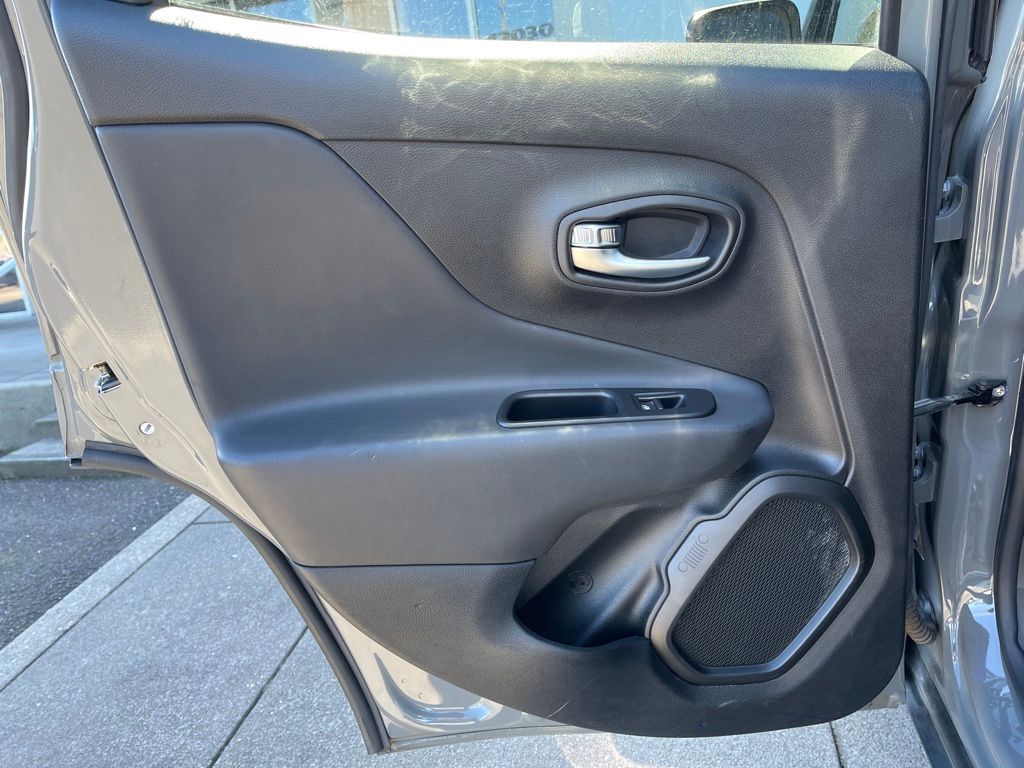 2022 Jeep Renegade Altitude