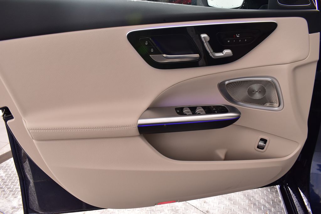 Thumbnail: 2025 Mercedes-Benz C-Class - 11