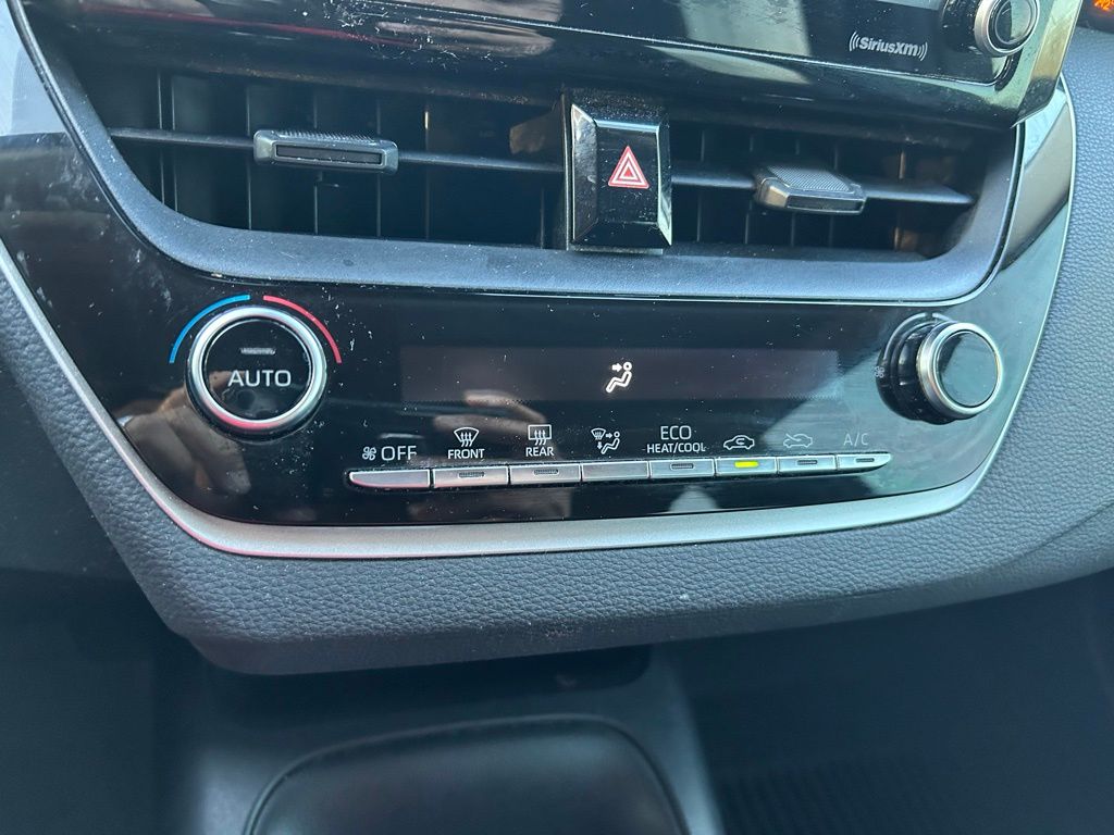 Thumbnail: 2022 Toyota Corolla - 25