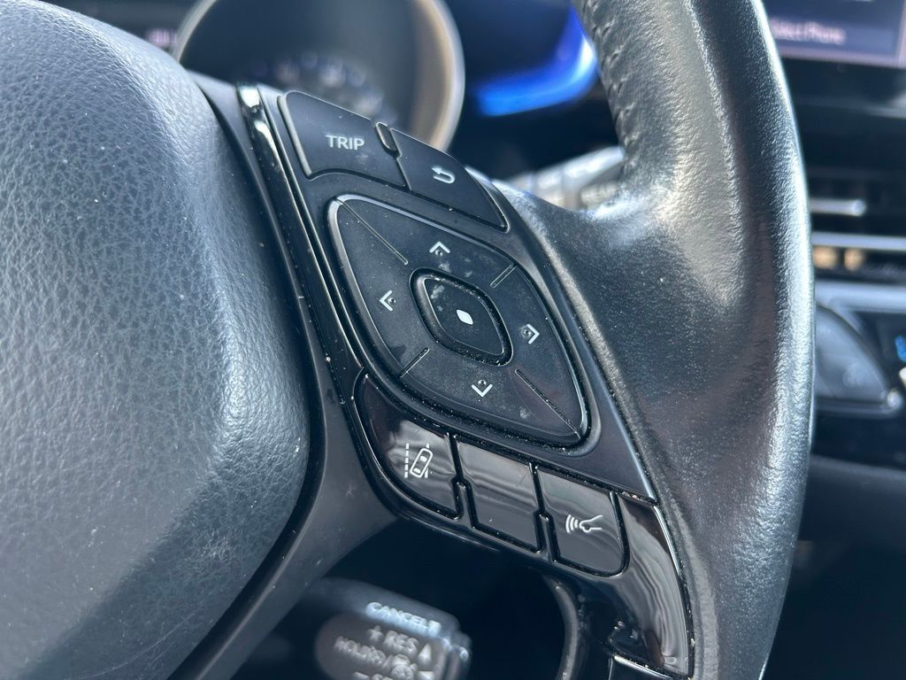 Thumbnail: 2021 Toyota C-HR - 19