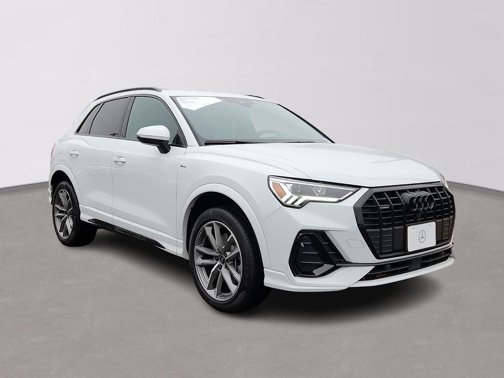 Thumbnail: 2023 Audi Q3 - 3