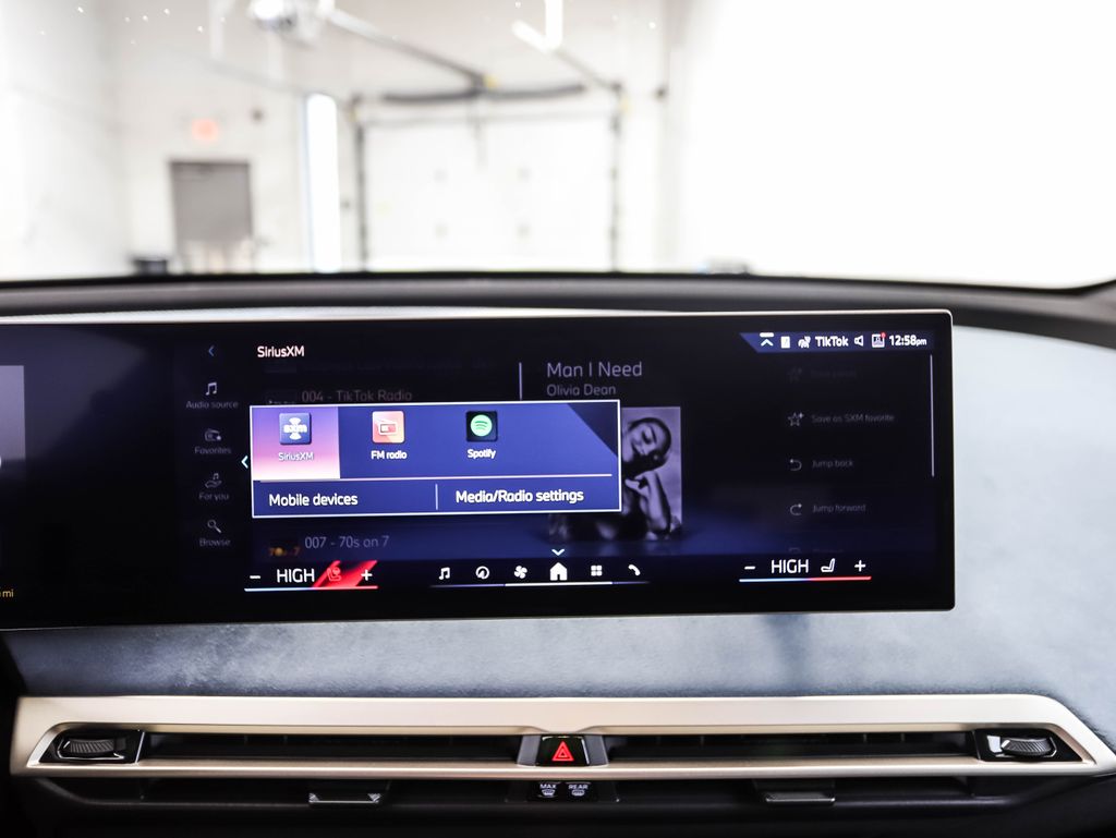 Thumbnail: 2026 BMW iX - 15