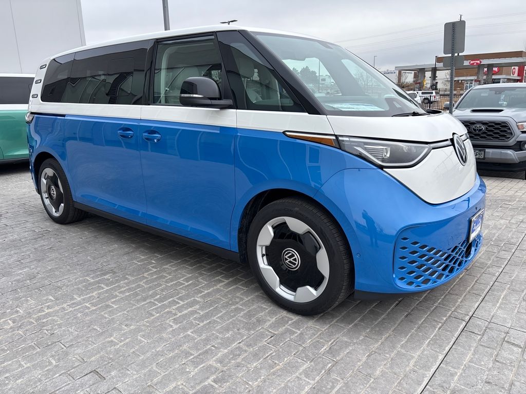 View vehicle photo 7