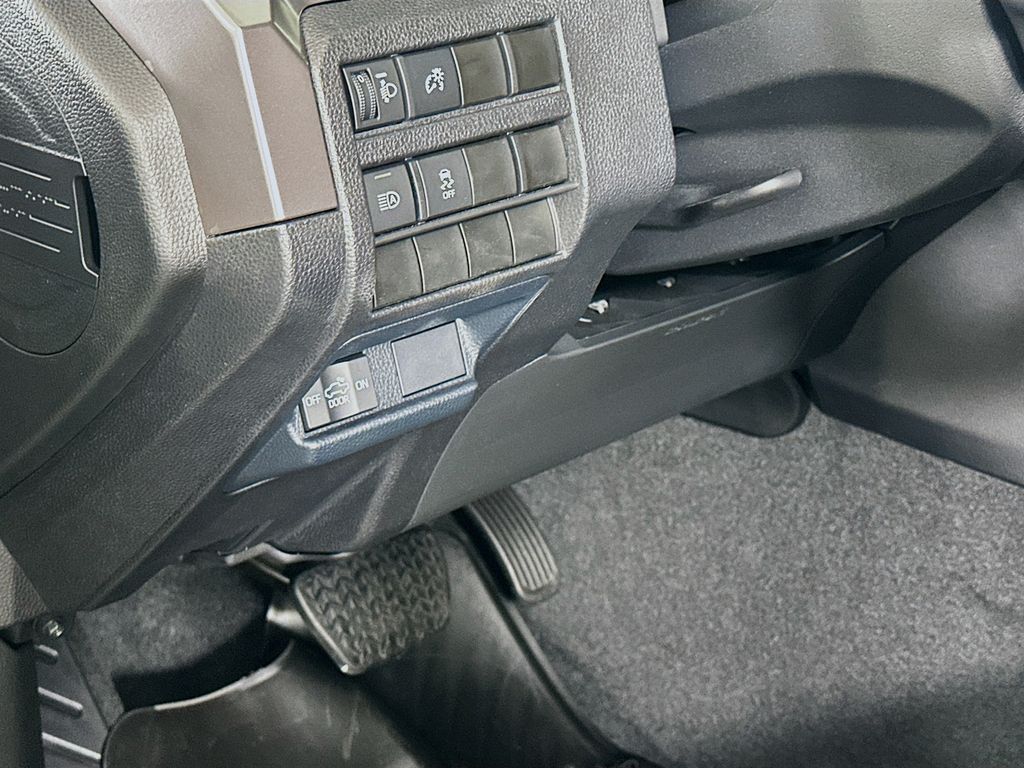 Thumbnail: 2025 Toyota Tacoma - 10