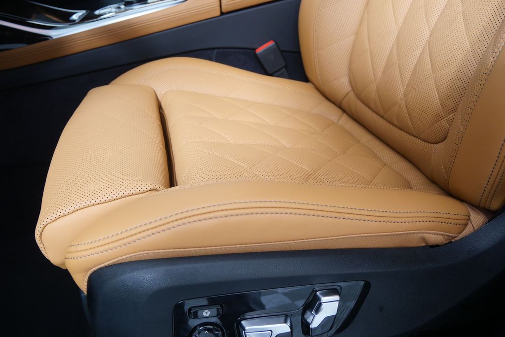 2026 BMW X7 xDrive40i 9