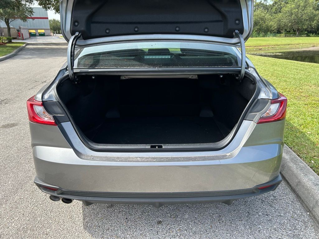 Thumbnail: 2025 Toyota Camry - 9