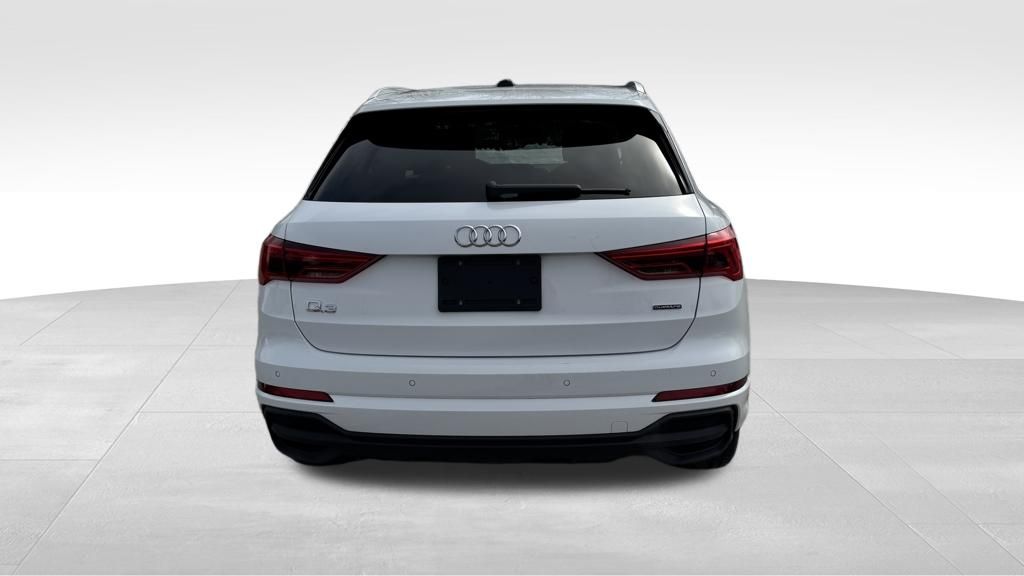 2024 Audi Q3 Premium 45 TFSI S line quattro Tiptronic