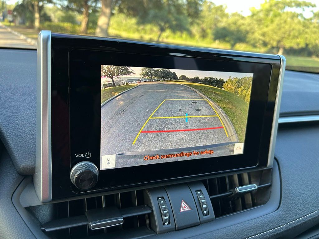 2024 Toyota RAV4 XLE Premium 25