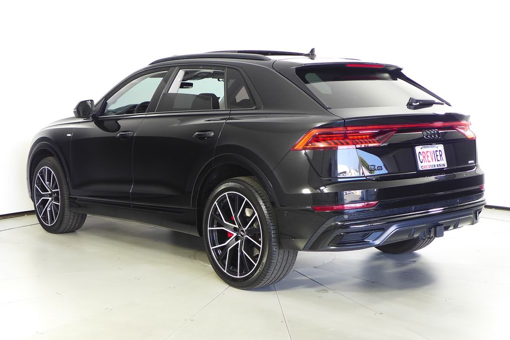 Thumbnail: 2023 Audi Q8 - 9