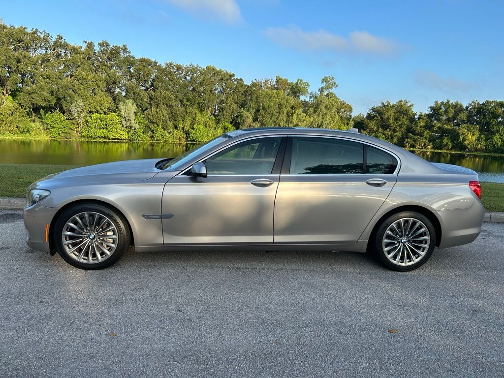 Thumbnail: 2011 BMW 7 Series - 2