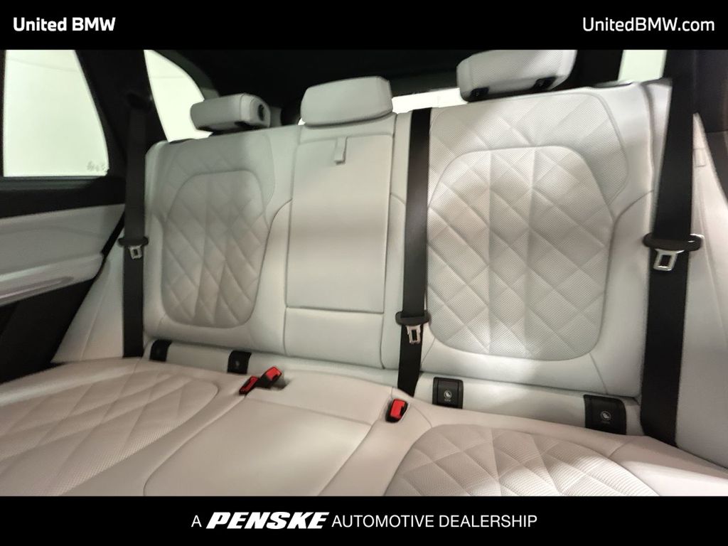 Thumbnail: 2026 BMW X5 - 21