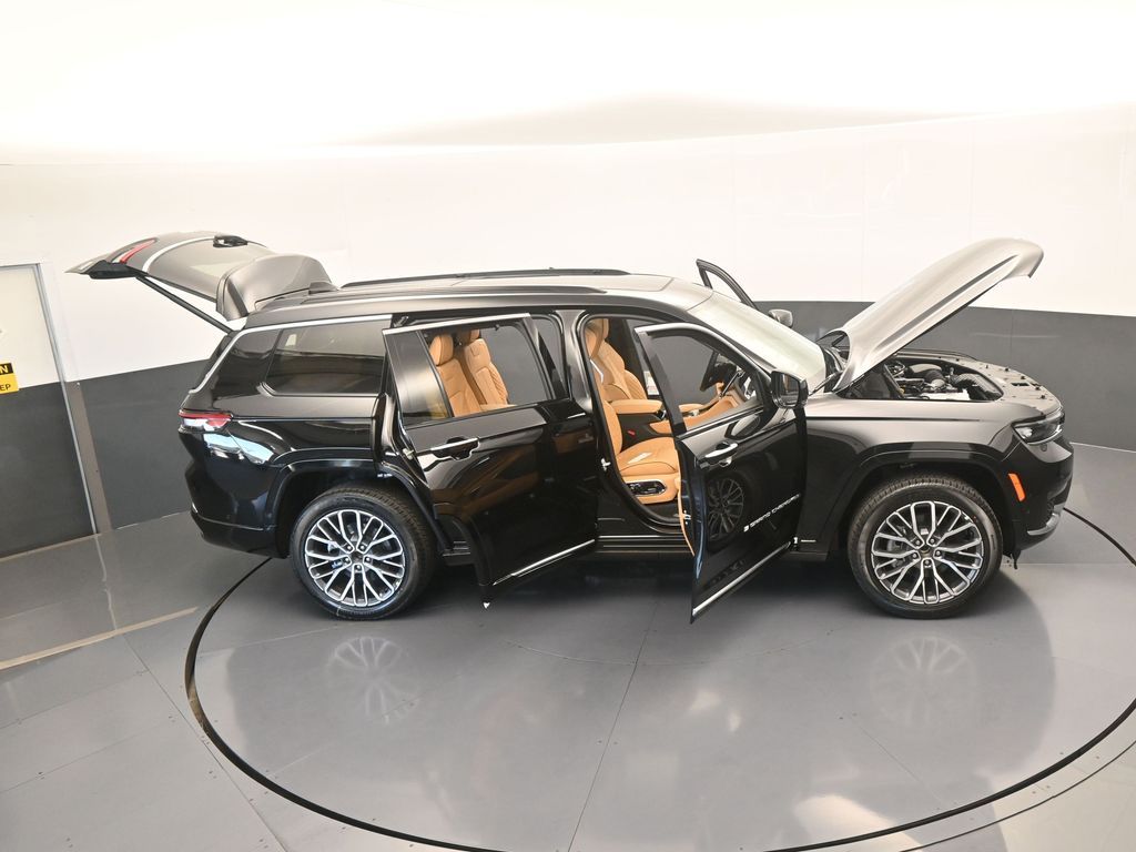 New 2025 Diamond Black Crystal Pearlcoat Jeep Summit image 69