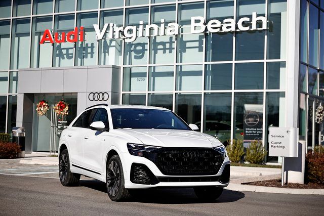 Glacier White Metallic 2026 Audi Q8 SUV / Crossover All-Wheel Drive 8-Speed Automatic