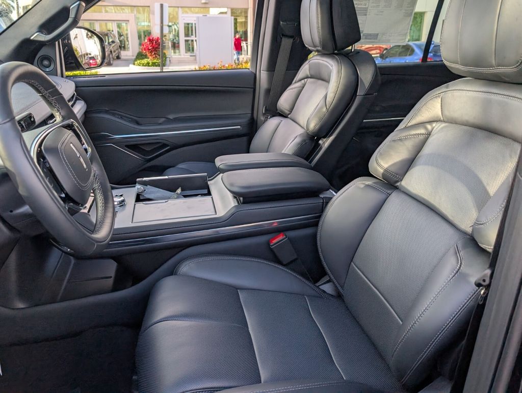 new 2026 Lincoln Navigator L car, priced at $111,390