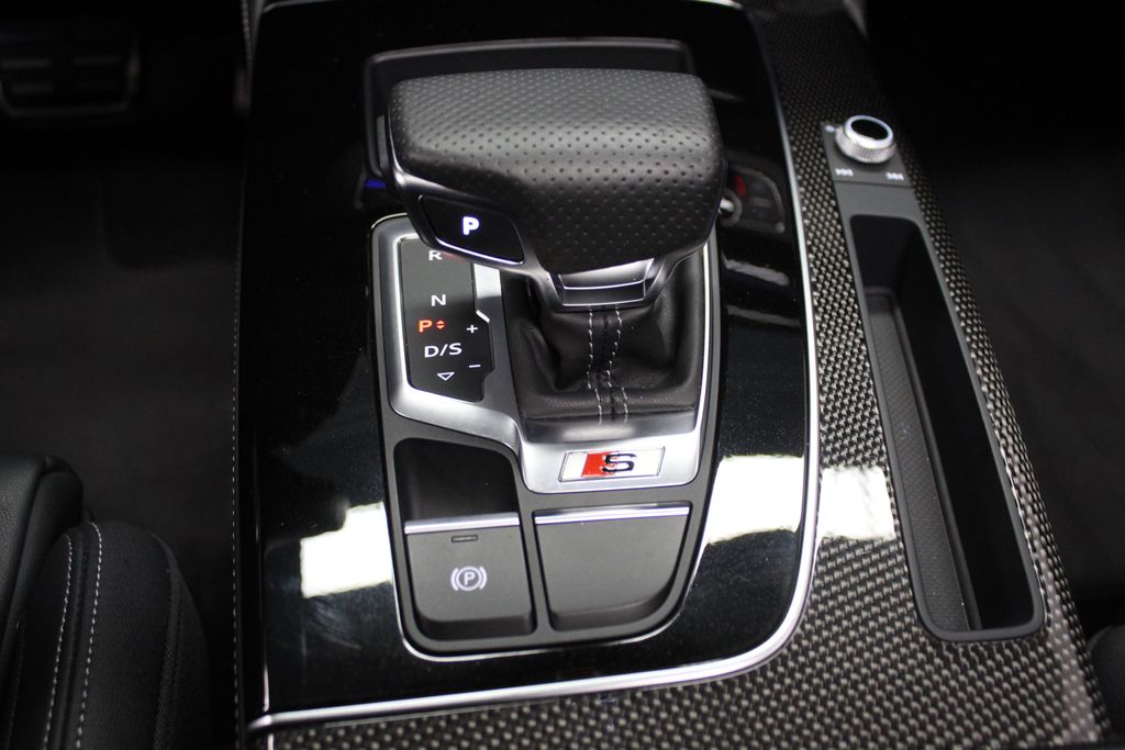 Thumbnail: 2025 Audi SQ5 - 15