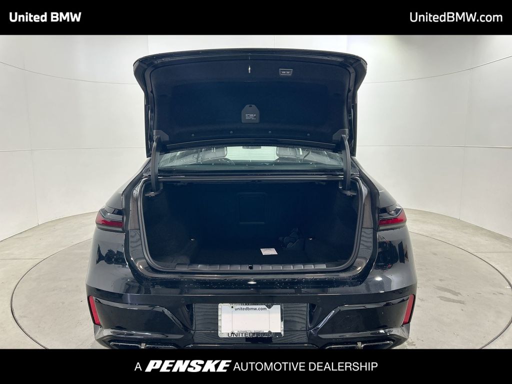 2025 BMW 7 Series 760i xDrive 22