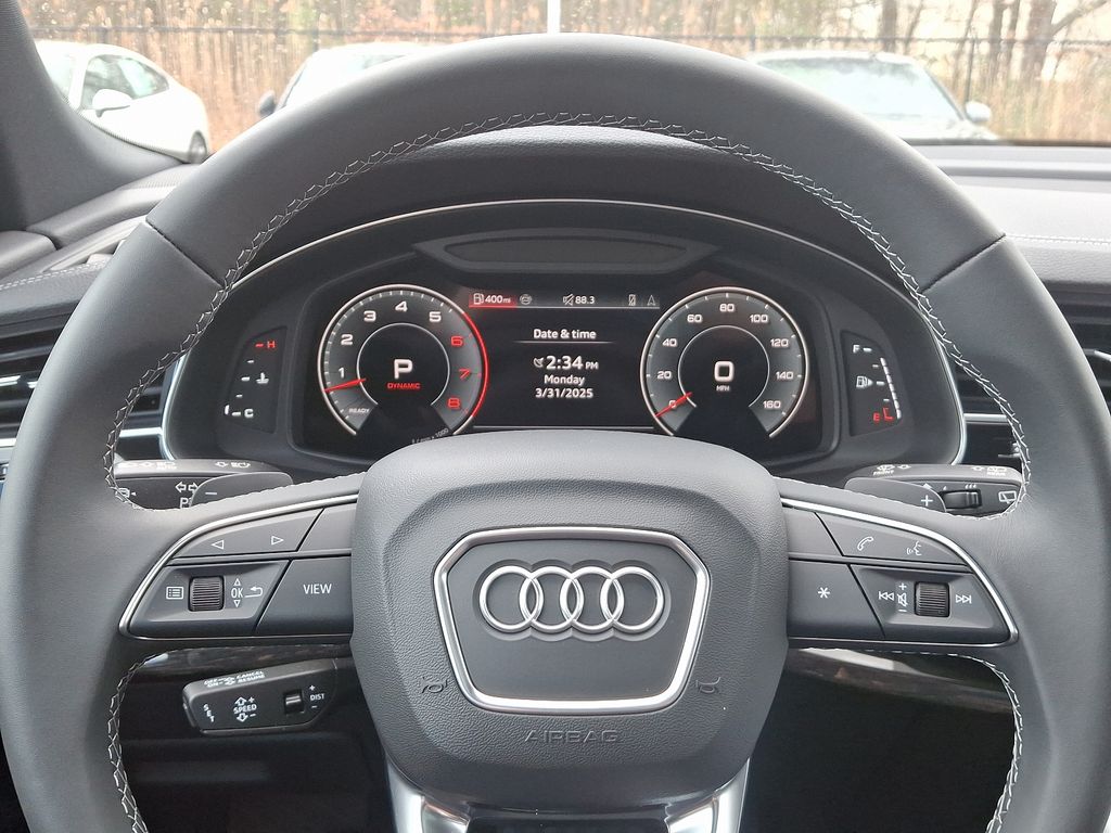 2025 Audi Q8 Premium Plus 9