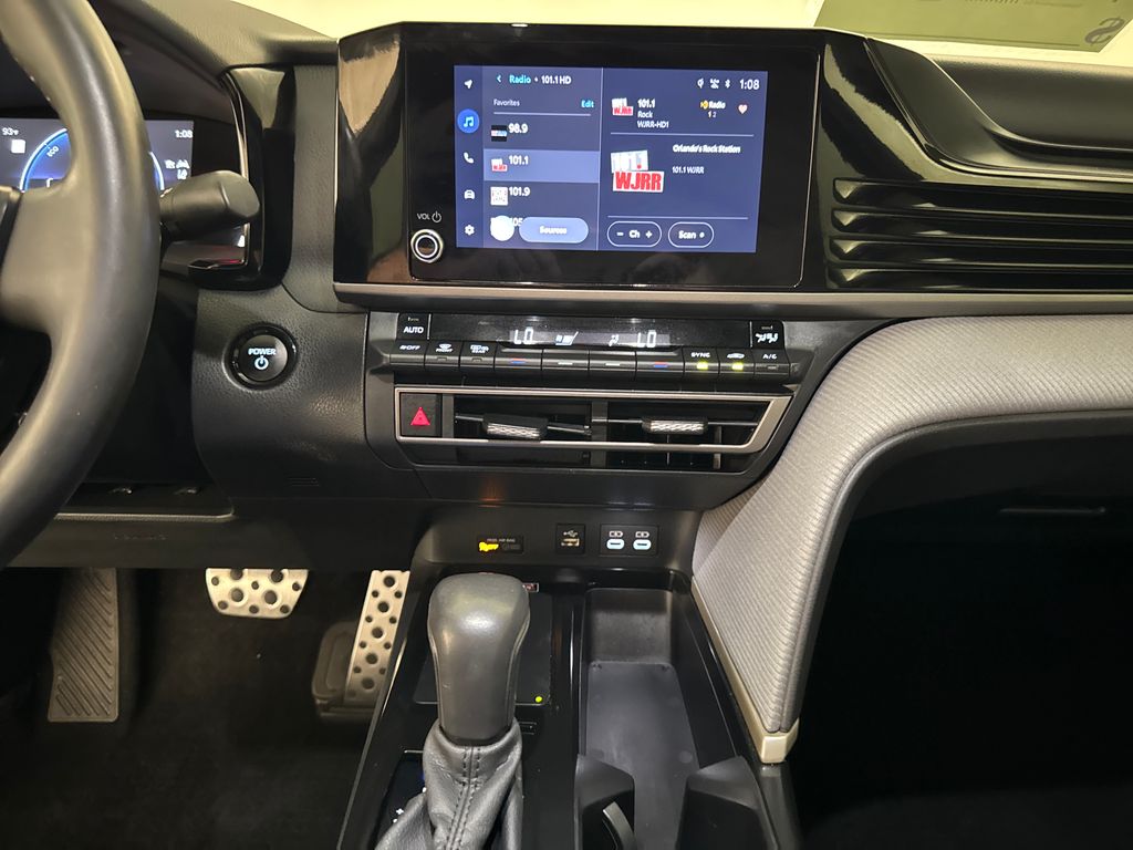 Certified Used 2025  Toyota SE image 24