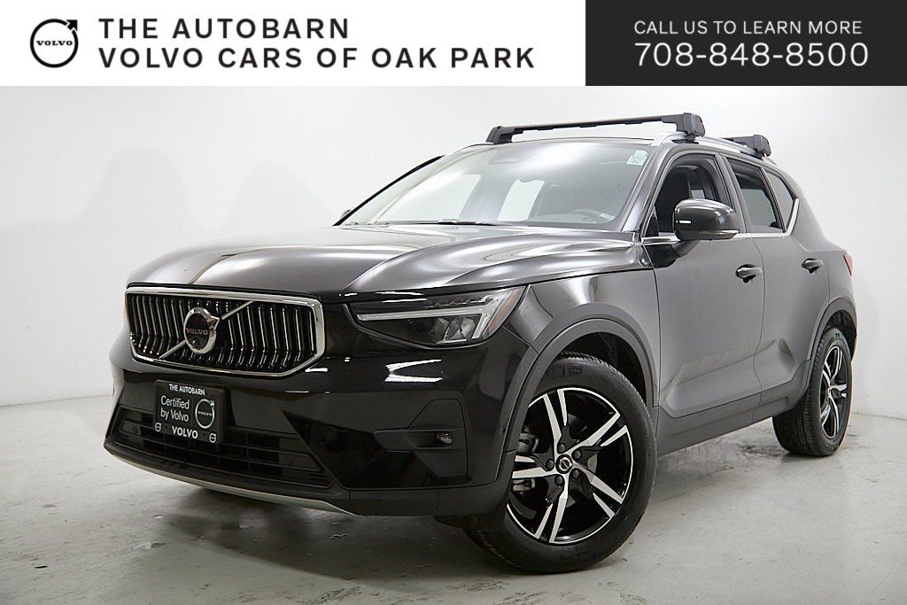 2023 Volvo XC40 B5 Plus Bright Theme AWD