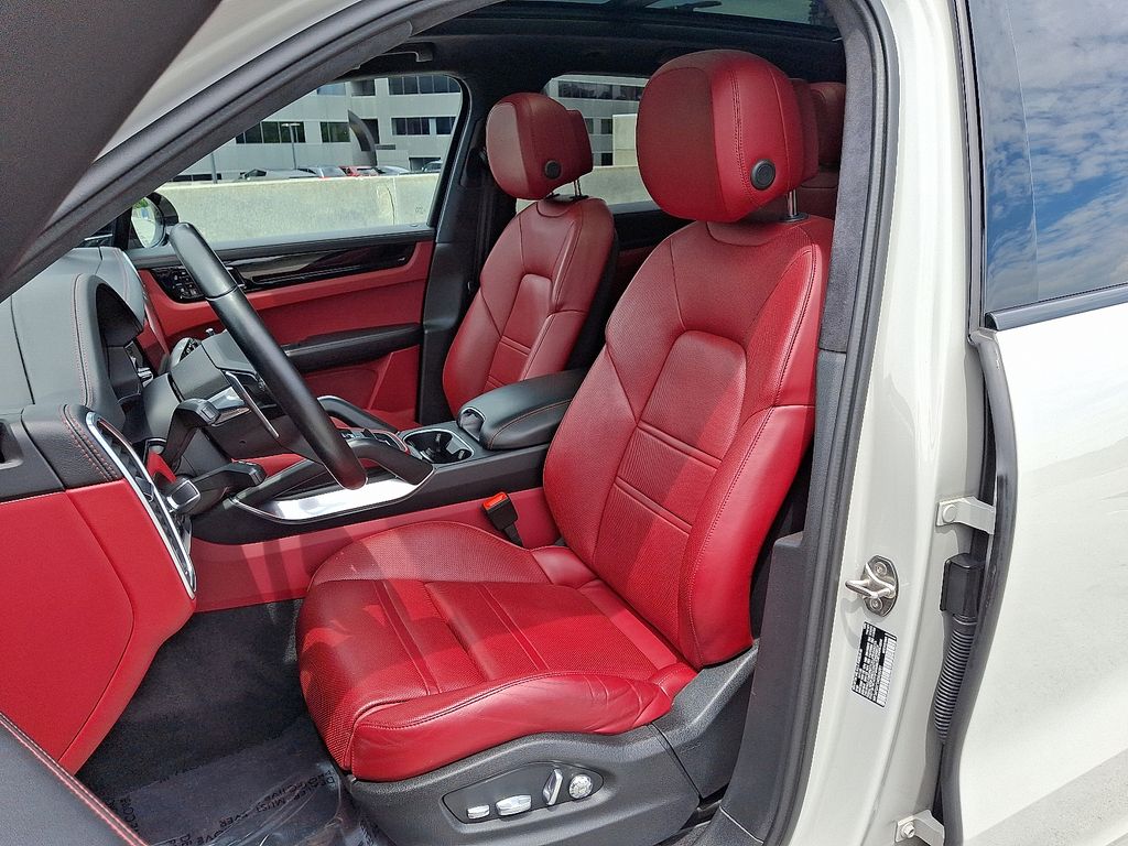 2021 Porsche Cayenne Turbo 5