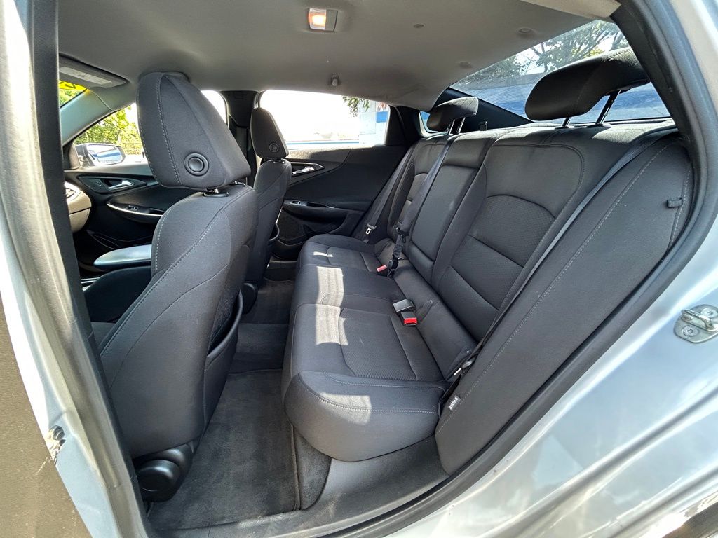 Thumbnail: 2016 Chevrolet Malibu - 19