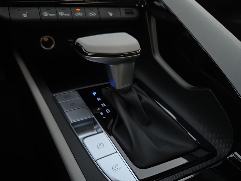 Thumbnail: 2025 Hyundai Elantra - 29