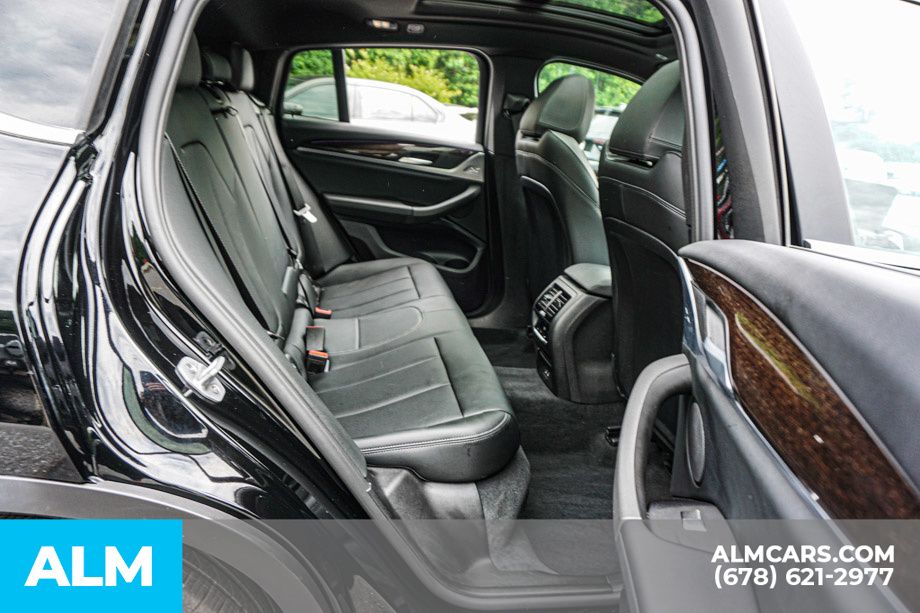 Used 2025 Black BMW xDrive30i image 22
