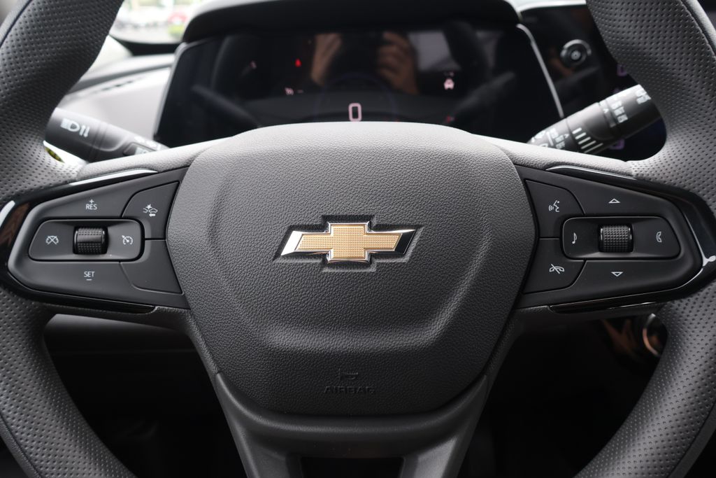 Thumbnail: 2025 Chevrolet Trax - 21