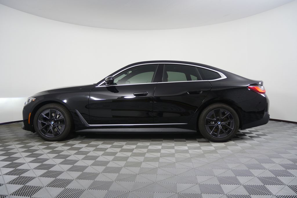 Thumbnail: 2025 BMW i4 - 6