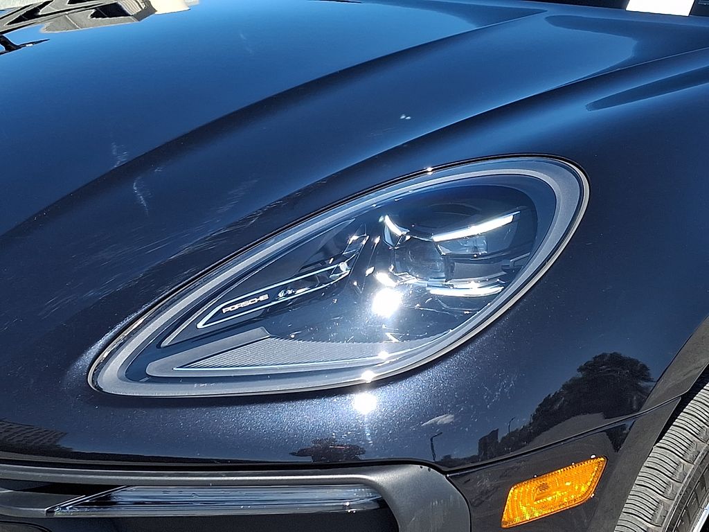 Thumbnail: 2024 Porsche Macan - 11