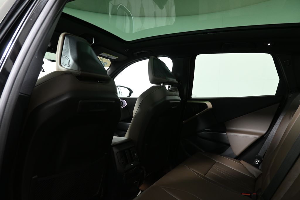 Thumbnail: 2025 BMW X3 - 32