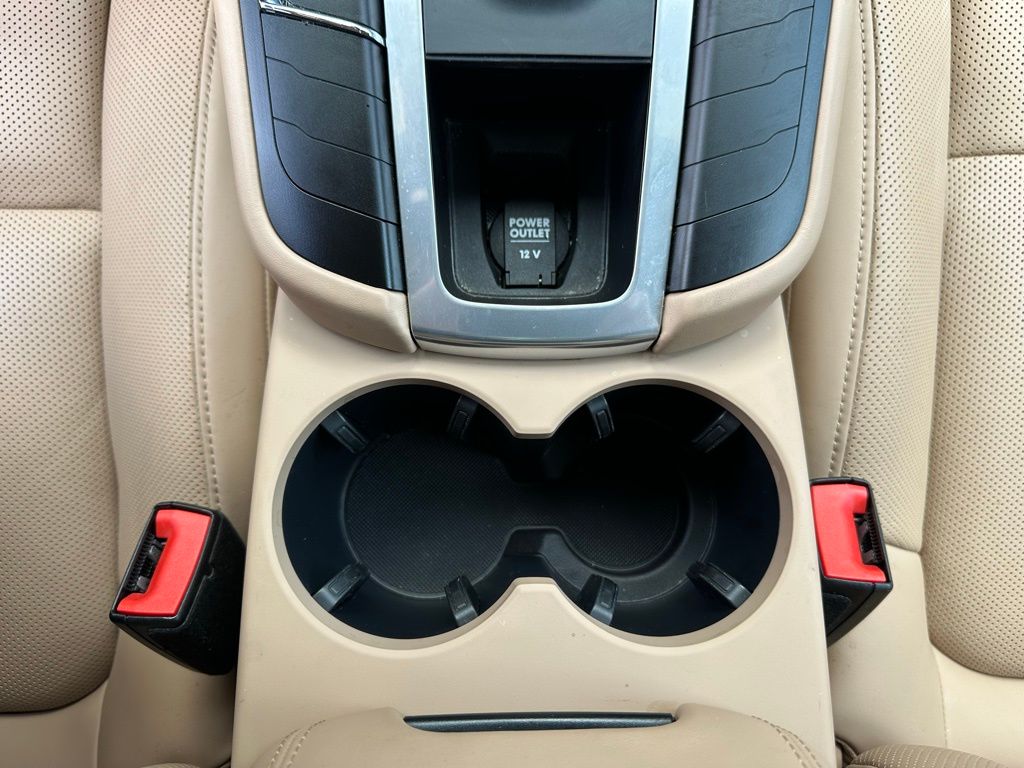 Thumbnail: 2021 Porsche Macan - 26