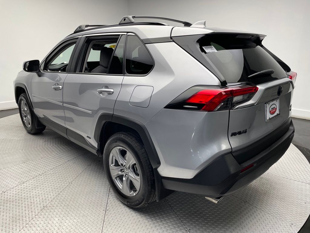 2023 Toyota RAV4 XLE 7