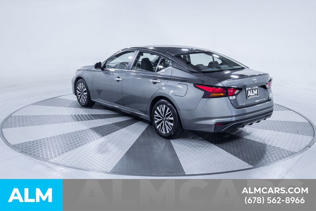 Used 2025 Gray Nissan 2.5 SV image 7